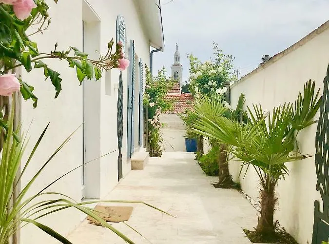 Le Trois Mats * آركاشو